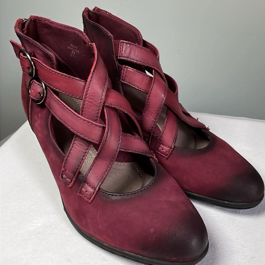 Women's Burgundy Strappy Heels